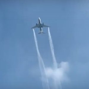 Kapitelbild: B777 Dumps Fuel over LA