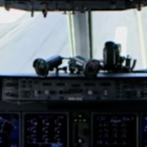 Kapitelbild: Remote CAMs im Cockpit, Fernsteuerung möglich?