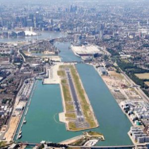 Kapitelbild: Flug nach London City, Genehmigung