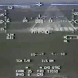 Kapitelbild: ENG OUT Landung einer F16