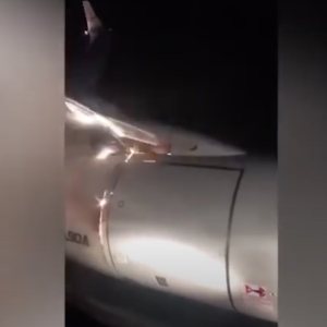 Kapitelbild: Triebwerkfeuer geht nicht aus
