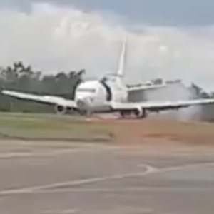 Kapitelbild: Aerosucre Boeing B737-200F suffered Main Cargo Door Unlock