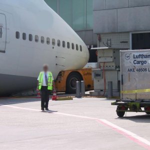 Folge 83: Flugzeug liegt auf der Nase
