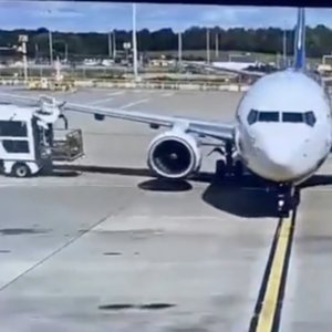 Folge 125: Kollision Cateringfahrzeug und eine B737