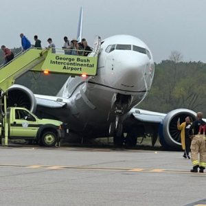 Folge 143: B737MAX 🙄 UA2477 suffered a runway excursion