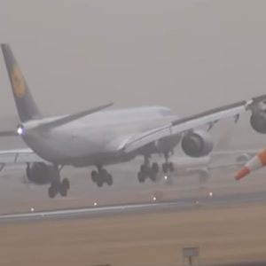 Folge 146: A346 at Tokyo on Mar 18th 2014, hard landing