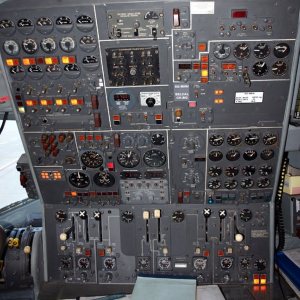 Folge 203: Cockpit der DC 8 FE Panel