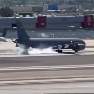 Folge 204: KC135 Reifenplatzer bei der Landung