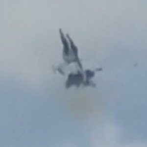 Folge 226: Zusammenstoß bei Flugschau, F18 Growler